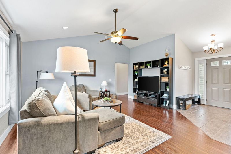 301 7th St S, Montrose, MN 55363