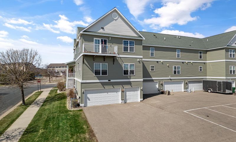 114123 Hundertmark Rd, Chaska, MN 55318