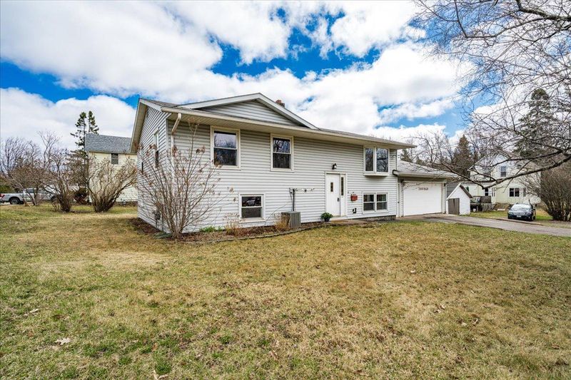 134 W Palm St, Duluth, MN 55811