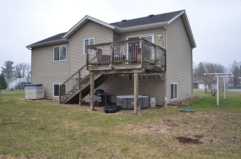 715 Wrenshall St, Wrenshall, MN 55797