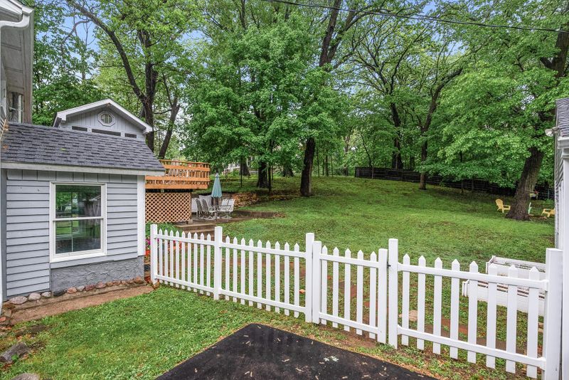 6194 Lynwood Blvd, Mound, MN 55364
