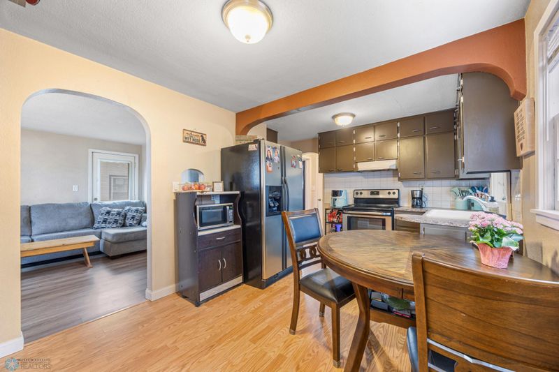 8 Osborn Ave S, Sabin, MN 56580