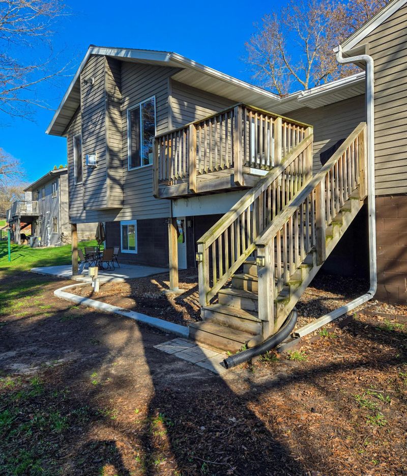 927 Lindbergh Dr S, Little Falls, MN 56345