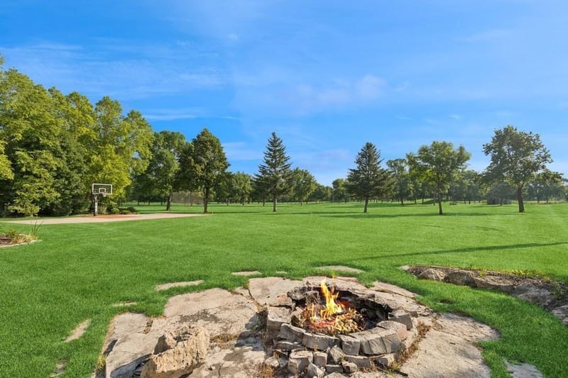 206 Fairway Cir, Glencoe, MN 55336