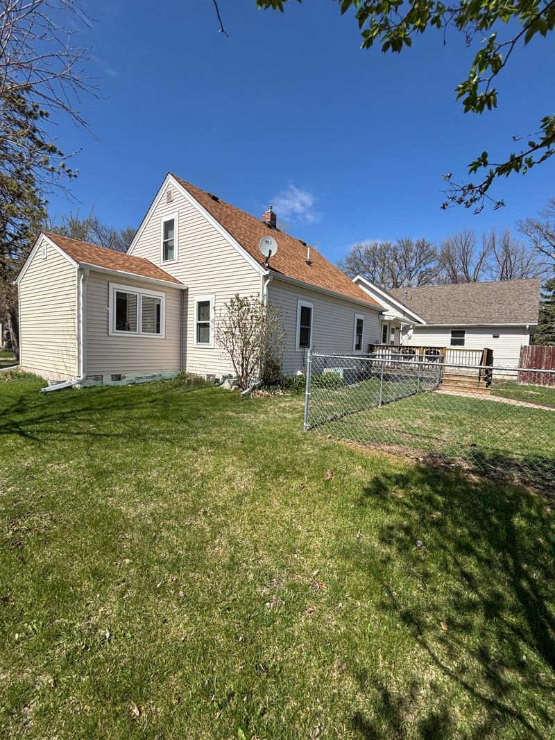 511 W 7th St, Morris, MN 56267