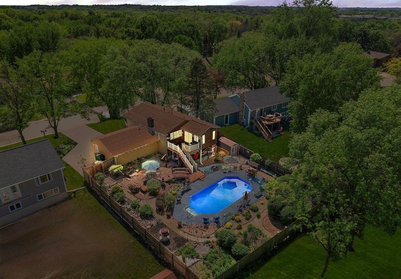 2614 Hawthorne Ln, Stillwater, MN 55082