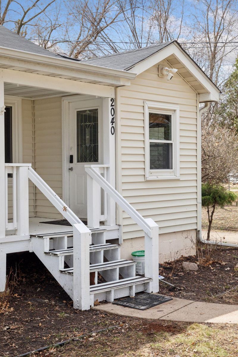 2040 17th Ave E, North Saint Paul, MN 55109