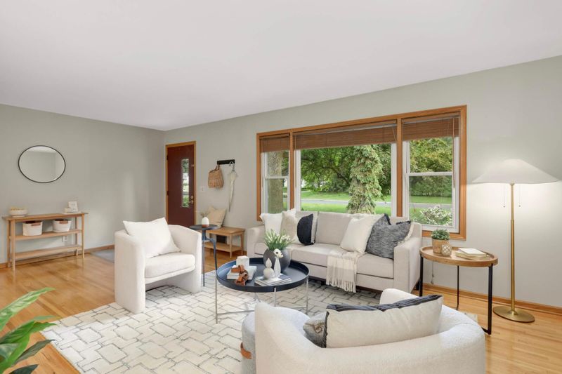 7885 Greenwood Dr, Mounds View, MN 55112