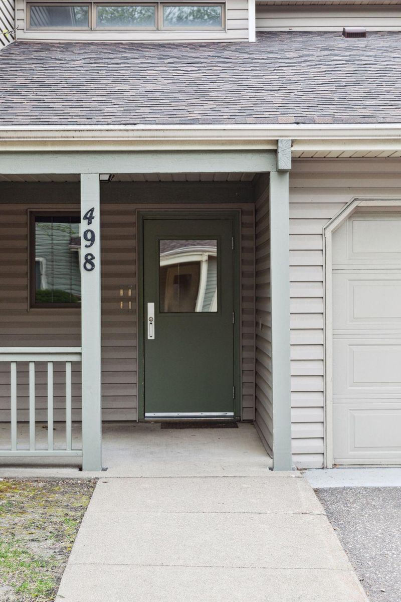 498 Etna St #203, Saint Paul, MN 55106