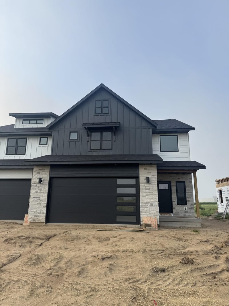 1620 Red Clover St, Holmen, WI 54636
