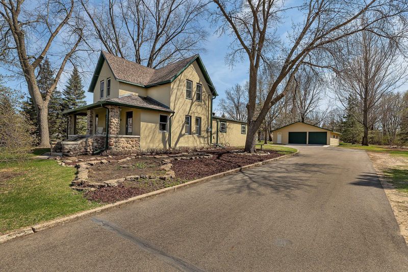 1002 3rd Ave NE, Little Falls, MN 56345