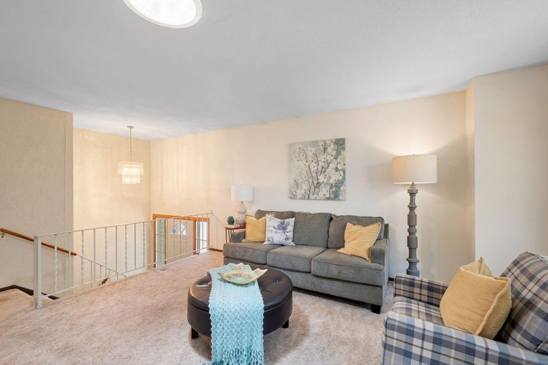 1205 Timbershore Ln, Eagan, MN 55123