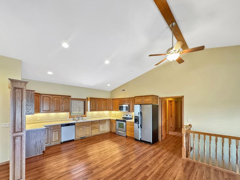2749 Garnet Ave, Slayton, MN 56172