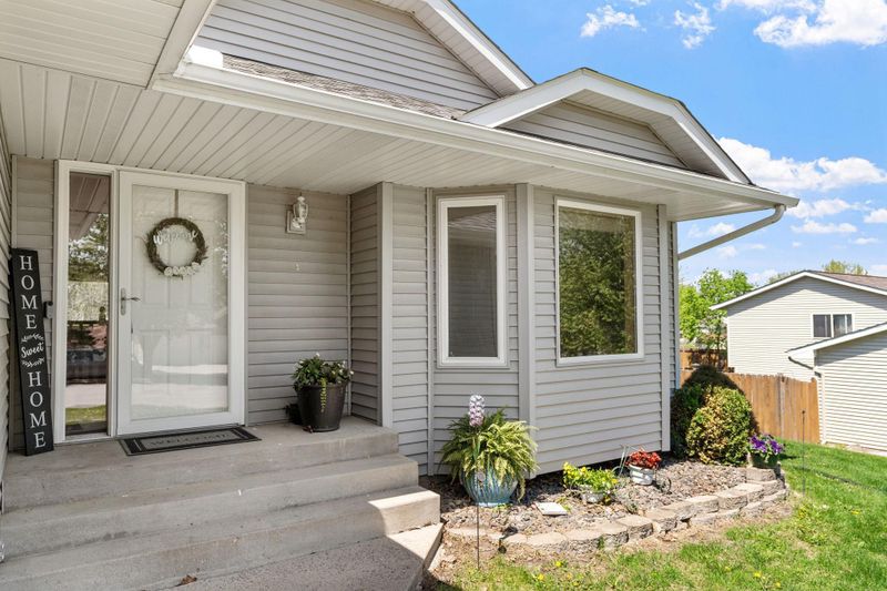 664 Pheasant Rn, Winsted, MN 55395