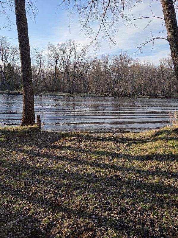 5271 Royal River Rd, Braham, MN 55006