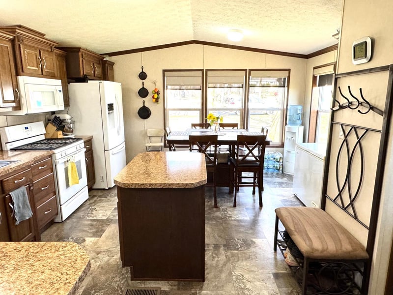 610 Tamarack St, Badger, MN 56714