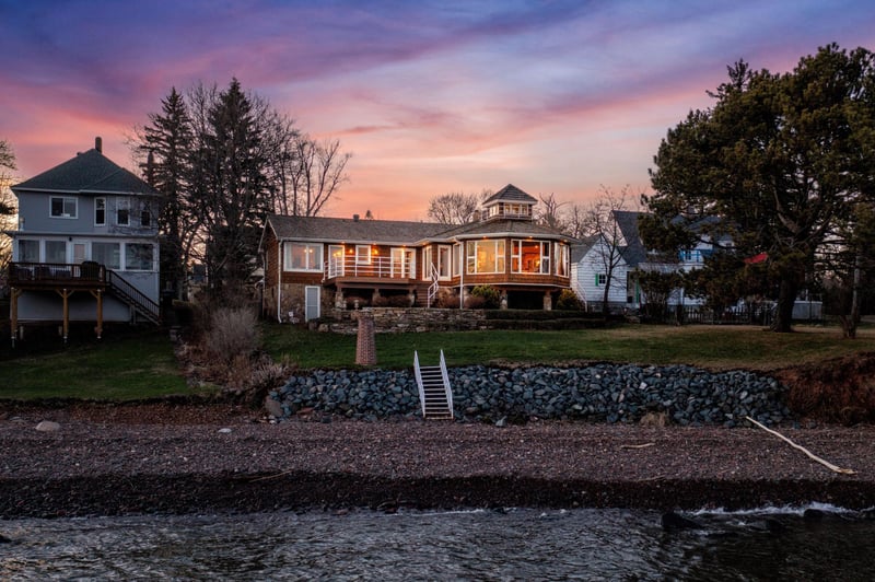 5904 London Rd, Duluth, MN 55804