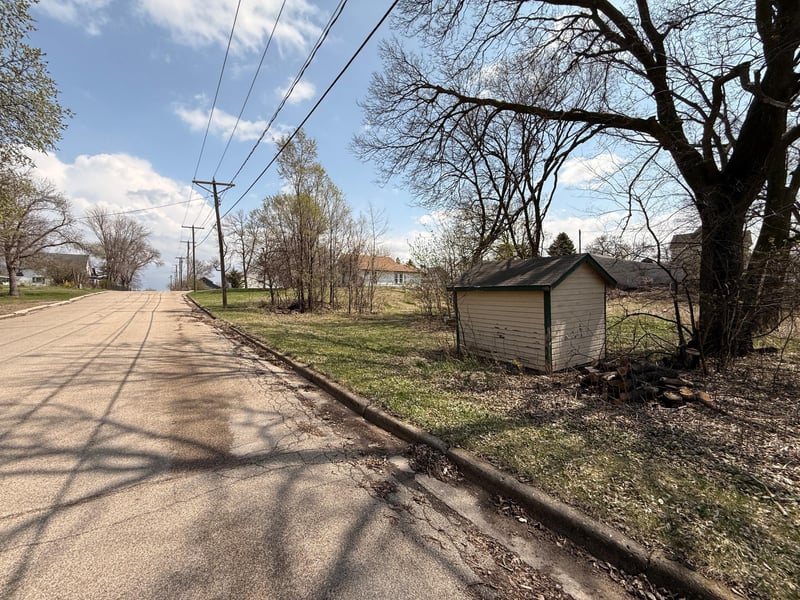 249 N Nelson St, Appleton, MN 56208