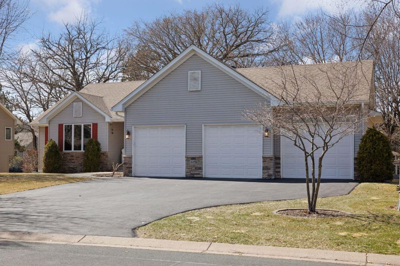 6179 Oak Hollow Ln, Lino Lakes, MN 55014