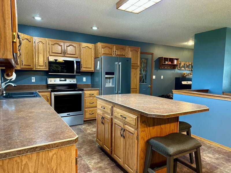 120 S Buckingham St, Hardwick, MN 56134