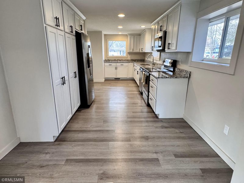 1914 Lombardy Ln, White Bear Lake, MN 55110