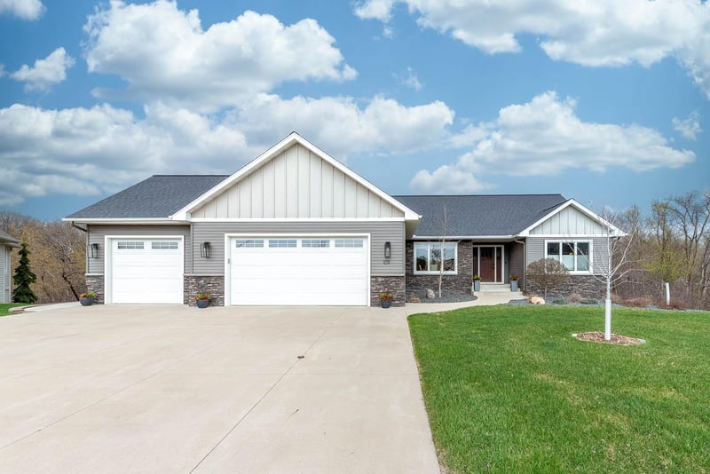 109 Sienna Ct, Mankato, MN 56001
