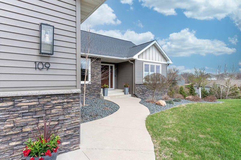 109 Sienna Ct, Mankato, MN 56001