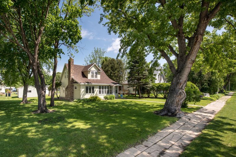 106 E 4th St, Cyrus, MN 56323