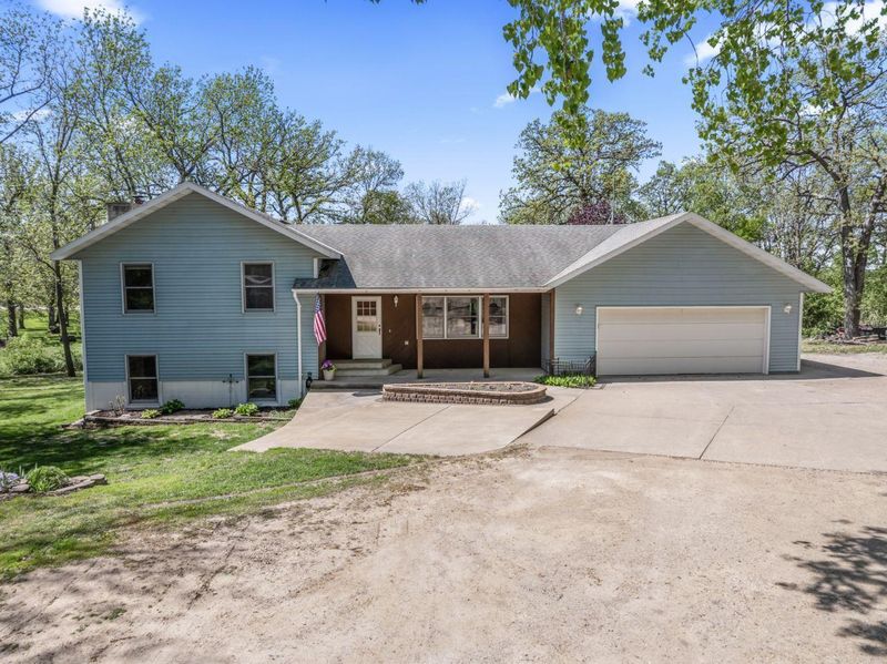 1530 250th Ct E, Faribault, MN 55021