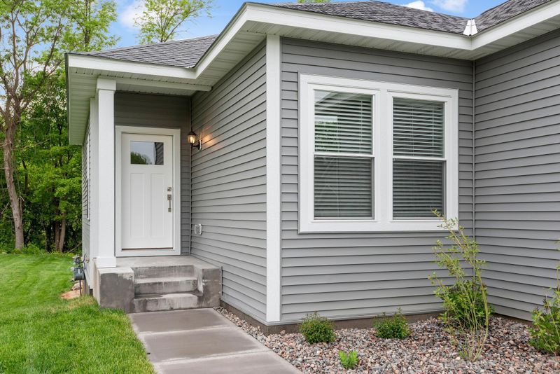 686 Aspen Ln, Montrose, MN 55363