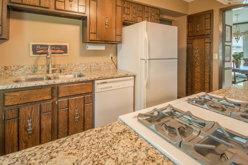 10929 108th Ave N, Maple Grove, MN 55369
