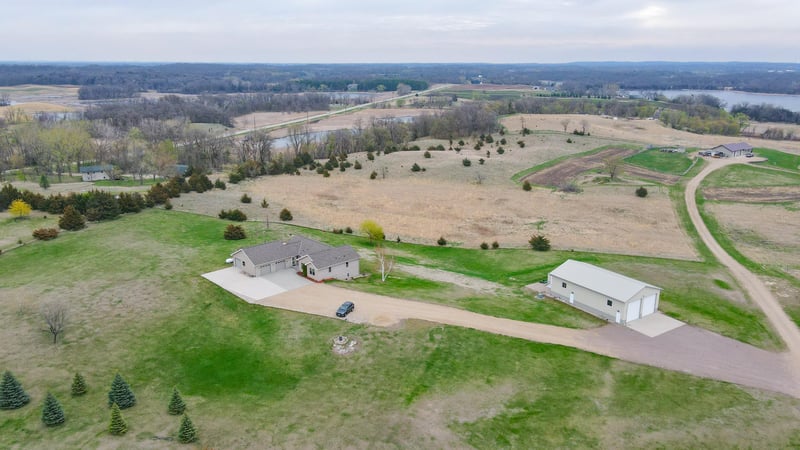 19279 Highway 71 NE, New London, MN 56273