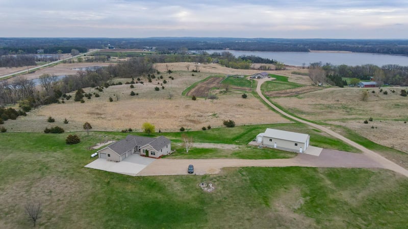 19279 Highway 71 NE, New London, MN 56273
