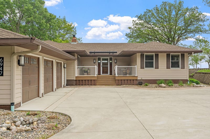 6947 Highway 71 NE, Willmar, MN 56201