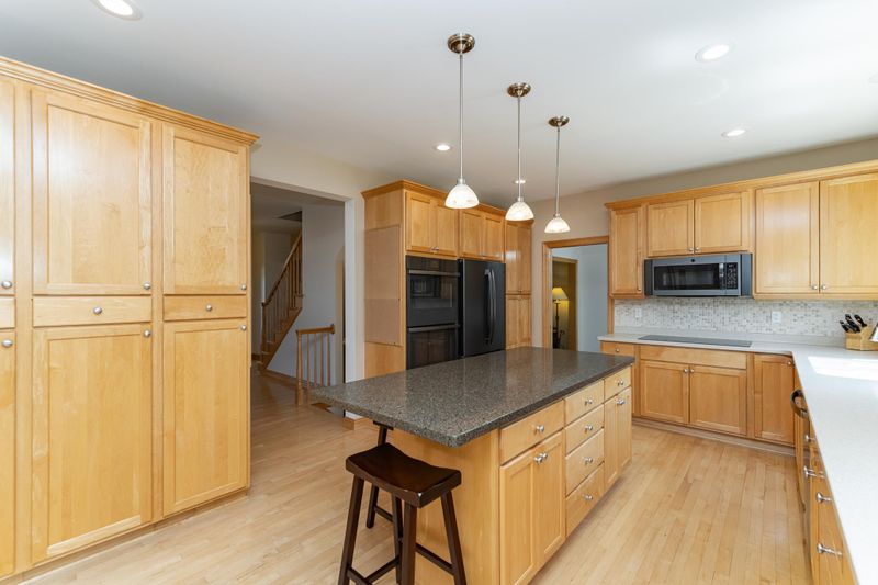 2150 Glenview Ln NE, Rochester, MN 55906