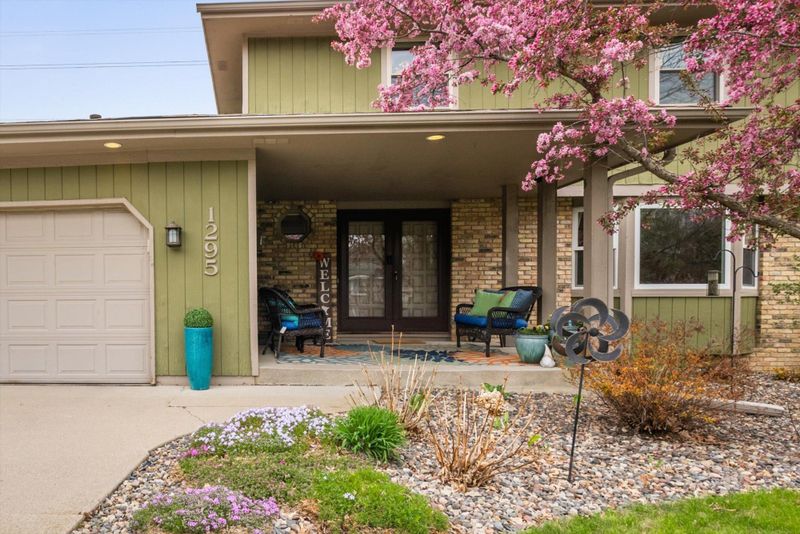 1295 Vildmark Dr, Eagan, MN 55123