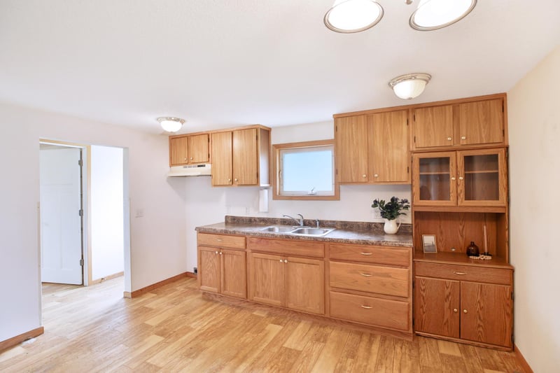 350 1st St SE, Oronoco, MN 55960