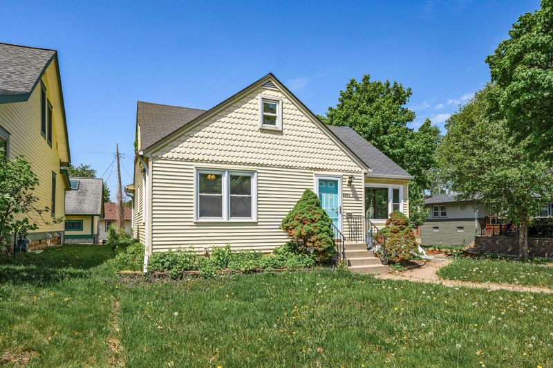 1345 Forest St, Saint Paul, MN 55106