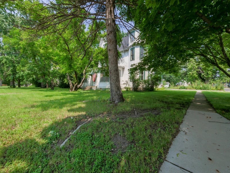 1402 Broadway, Wheaton, MN 56296