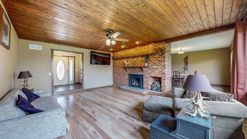 46236 186th Avenue Ct, Zumbrota, MN 55992