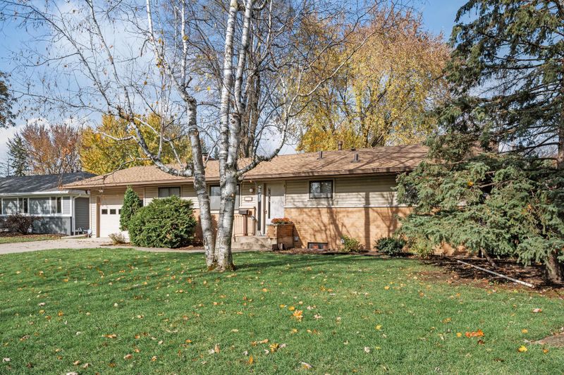2709 W Armour Ter, Saint Anthony, MN 55418