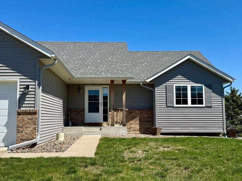 511 Grindstone Ln, Dundas, MN 55019
