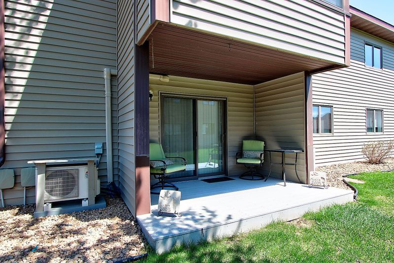 222 Sargent Dr #102, Red Wing, MN 55066