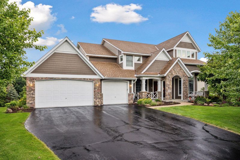 9015 Cold Stream Ln, Eden Prairie, MN 55347