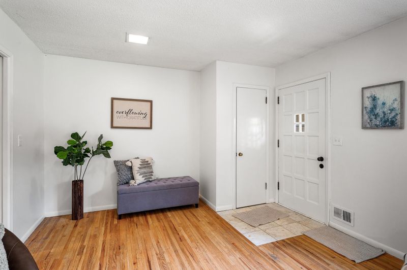 7011 W 23rd St, Saint Louis Park, MN 55426