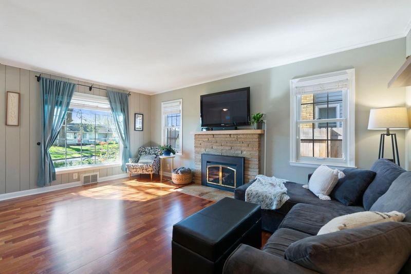 3053 Nevada Ave S, Saint Louis Park, MN 55426