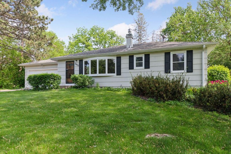 3602 Robin Ln, Minnetonka, MN 55305