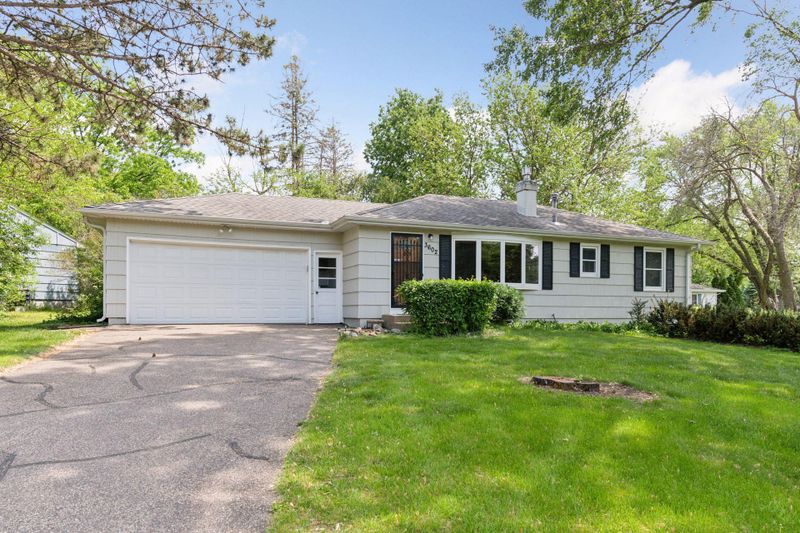 3602 Robin Ln, Minnetonka, MN 55305