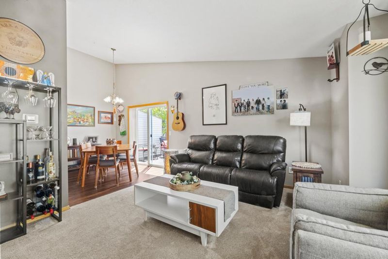 1333 S Trail Dr, Faribault, MN 55021