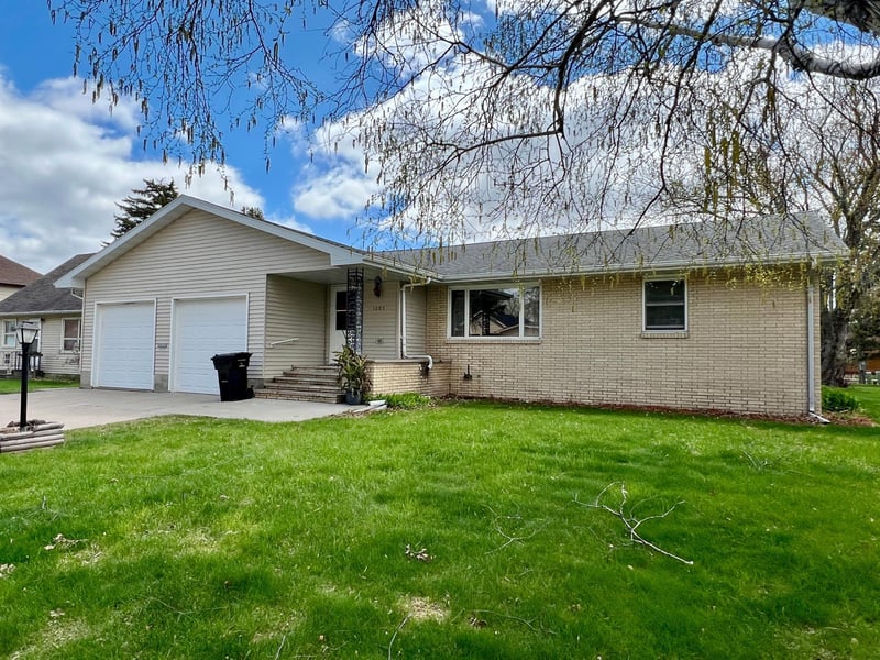 1207 3rd Ave S, Wheaton, MN 56296